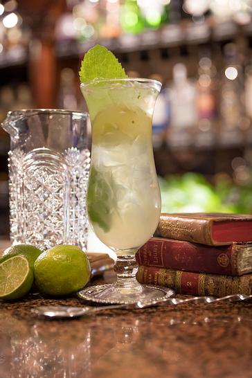 Granville Hotel | Waterford | Cocktails in Thomas Francis Meagher Bar